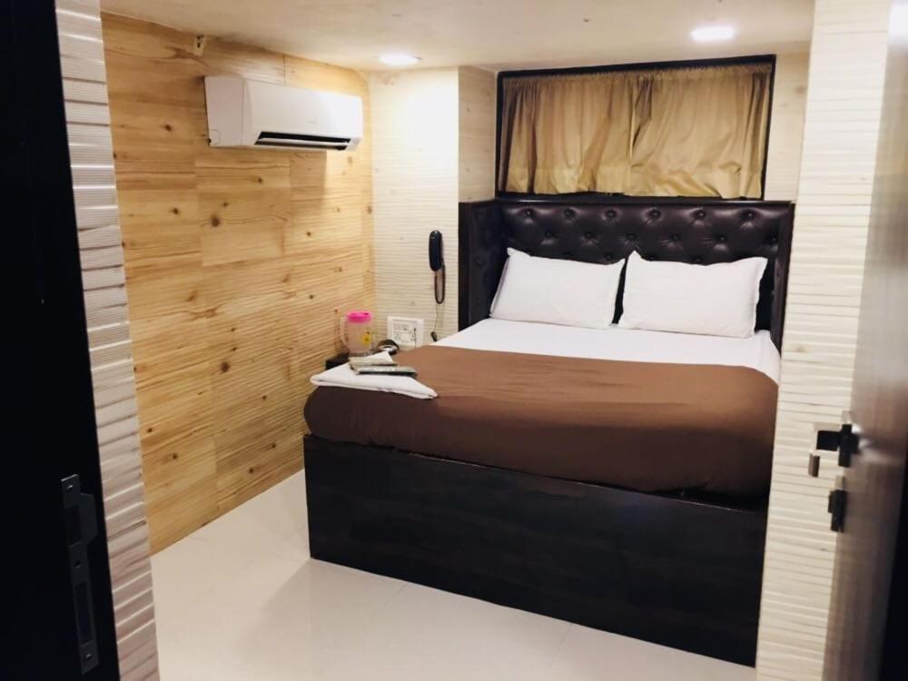 Hotel Qamar Mumbai Kültér fotó