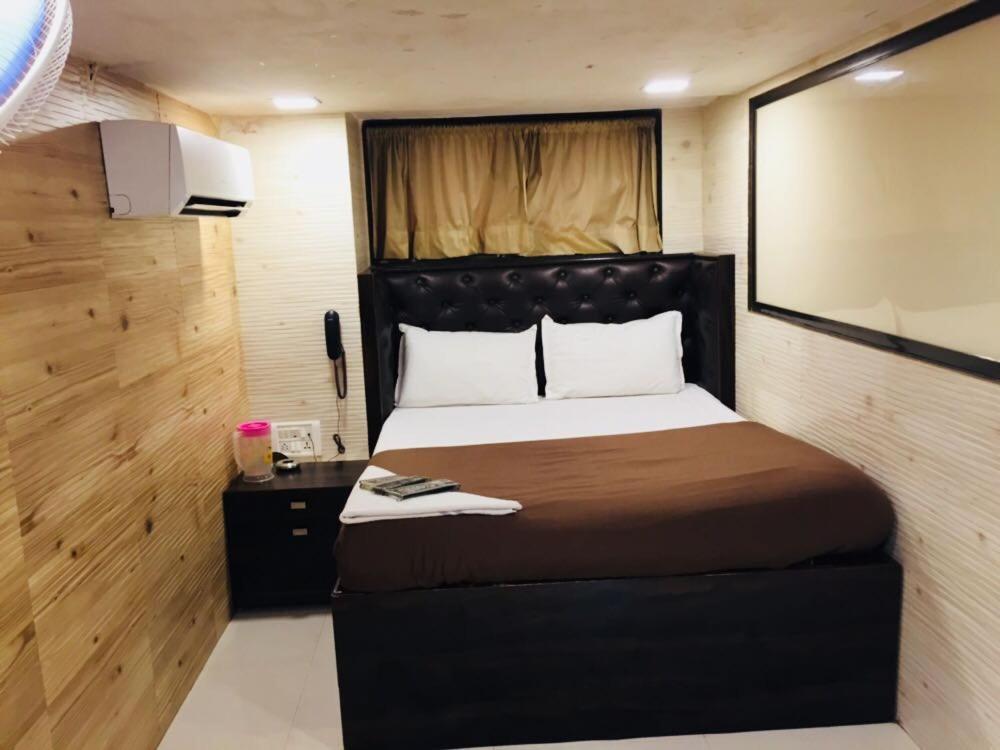 Hotel Qamar Mumbai Kültér fotó