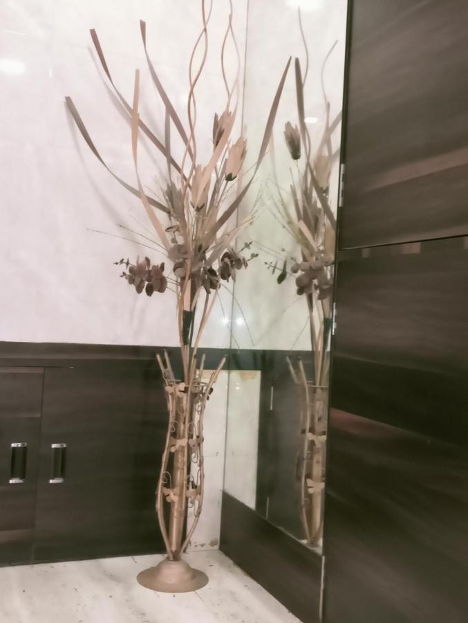 Hotel Qamar Mumbai Kültér fotó