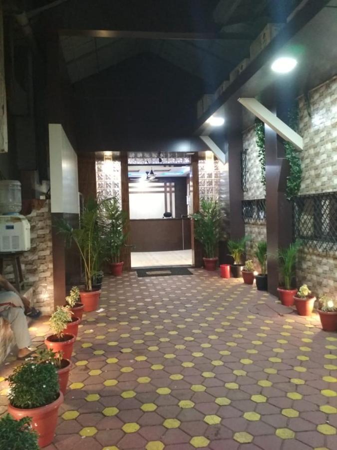 Hotel Qamar Mumbai Kültér fotó